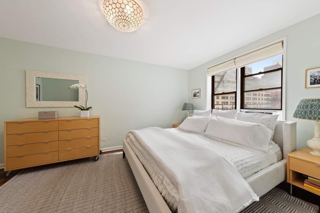 30 E 9th Street 6d Property Photo 5