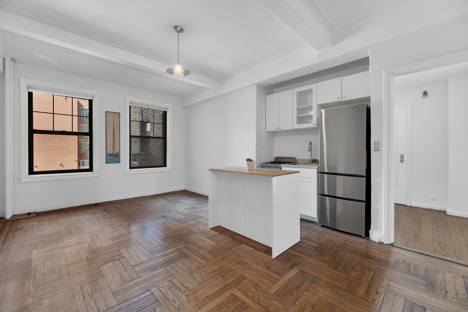 141 E 3rd Street 3a Property Photo 3