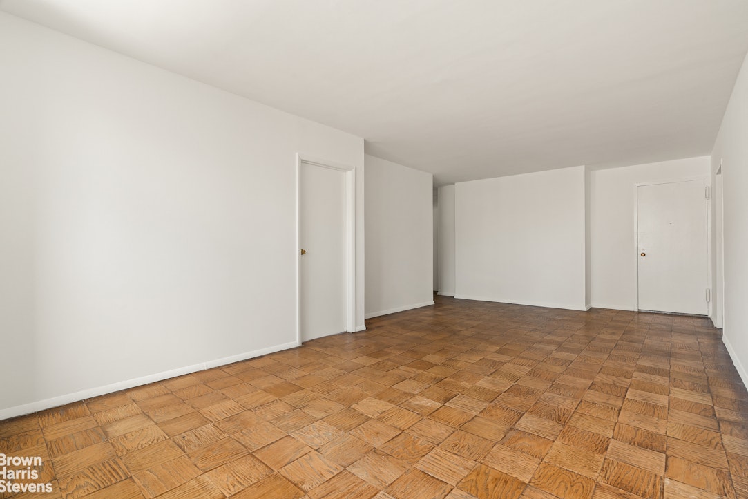 1725 York Avenue 17g Property Photo 2