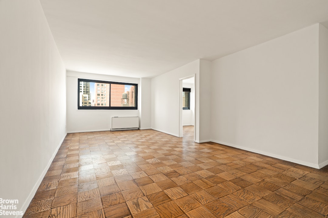 1725 York Avenue 17g Property Photo 4