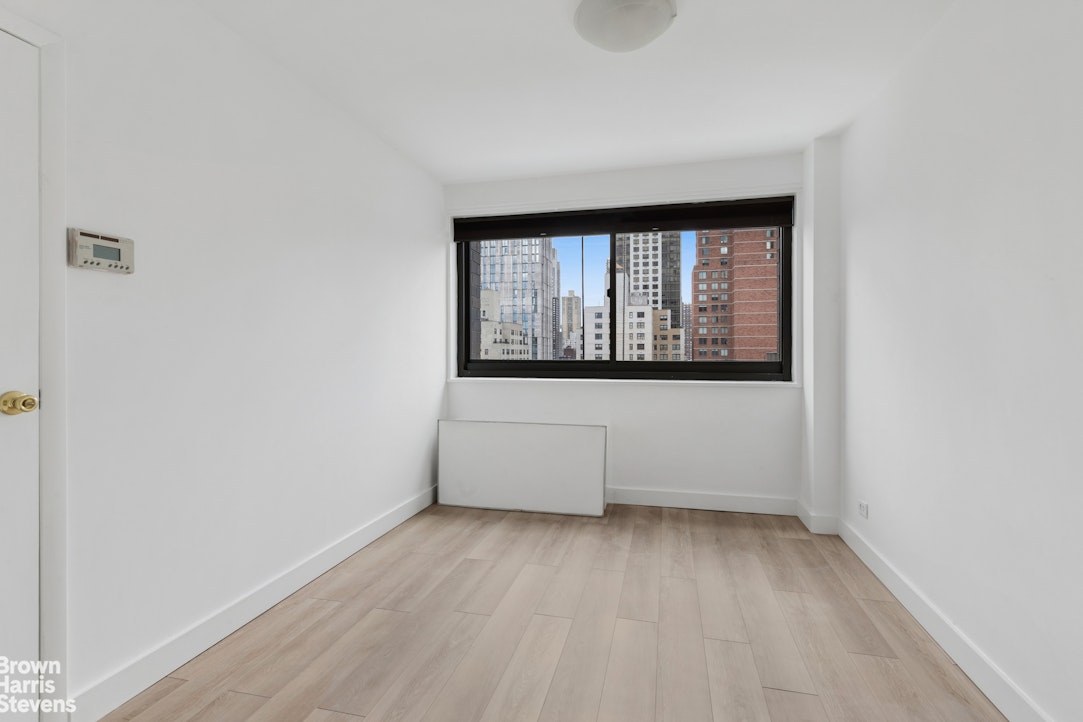 1725 York Avenue 17g Property Photo 7