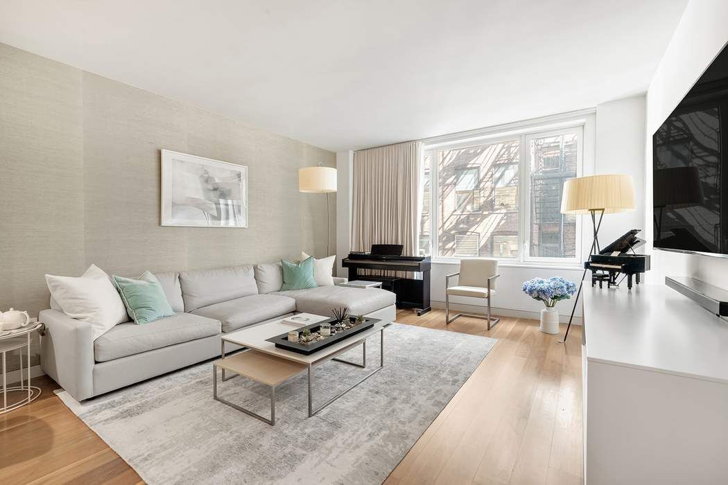 151 W 21st Street 6A Property Photo 1