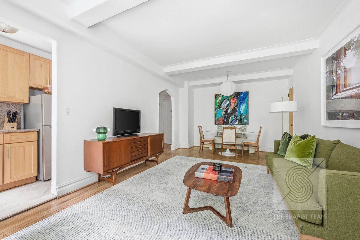 230 Riverside Drive 2e Property Photo 5