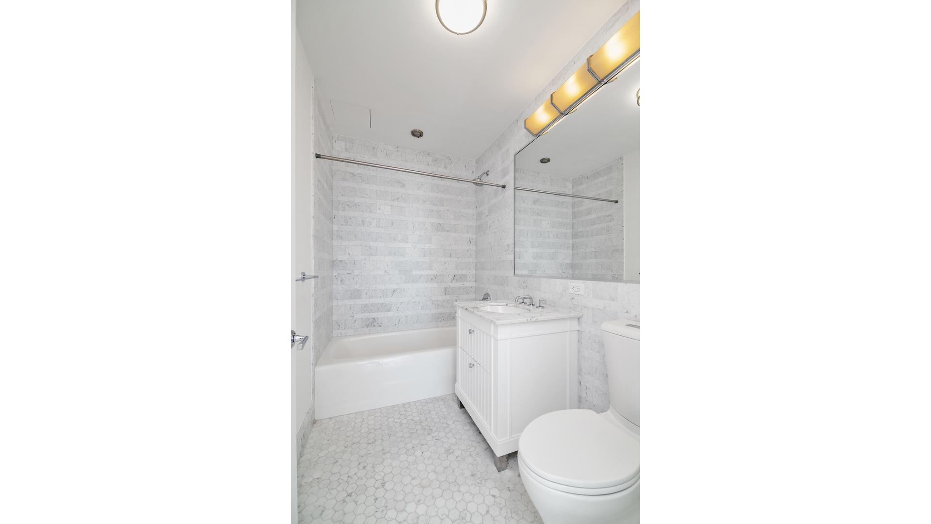 30 Park Place 62d Property Photo 6