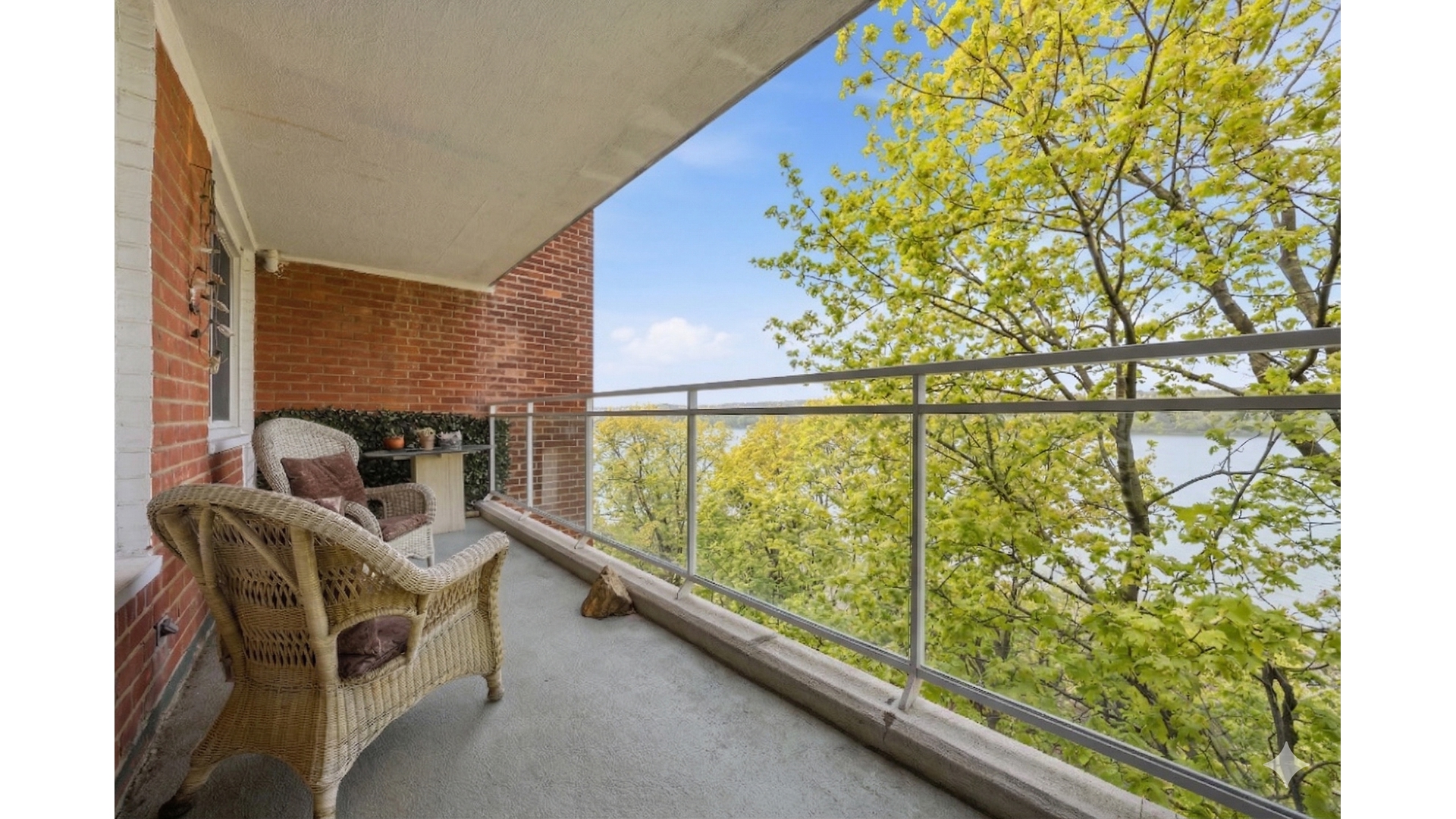 2575 PALISADE Avenue 6C Property Photo 1