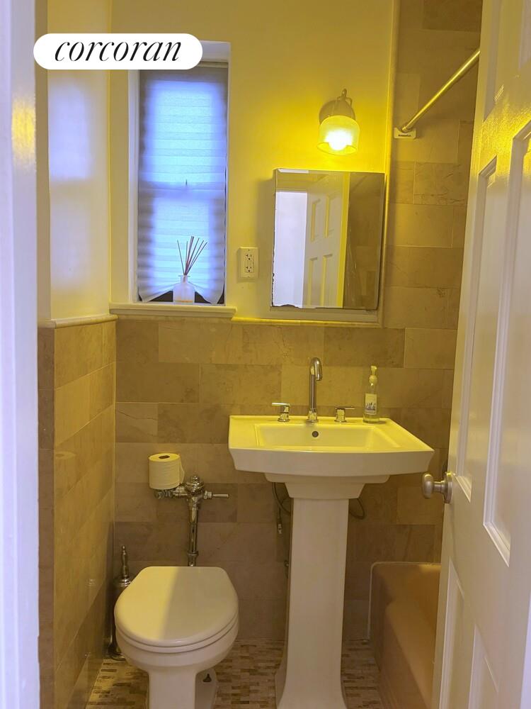 20 E 88th Street 4b Property Photo 11