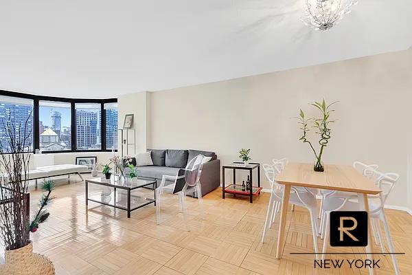 330 E 38th Street 9-C Property Photo 1