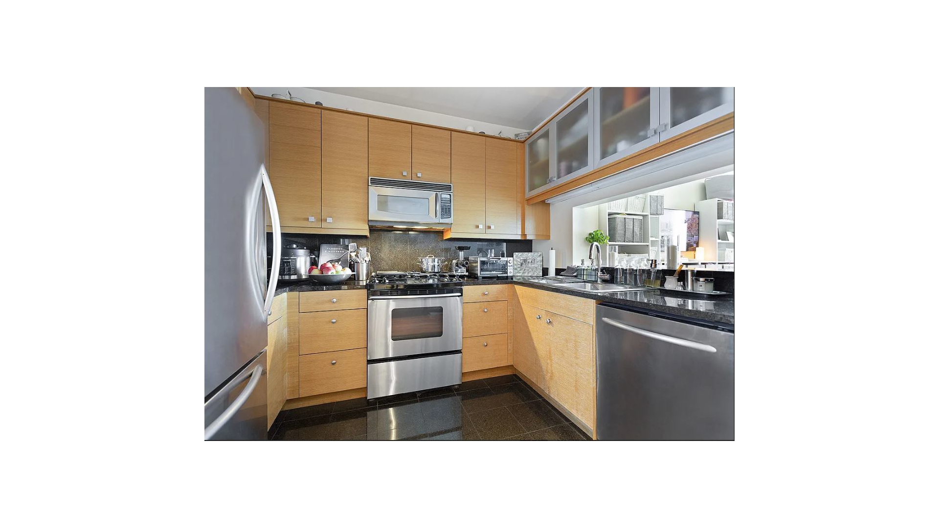 120 Riverside Boulevard 12f Property Photo 3