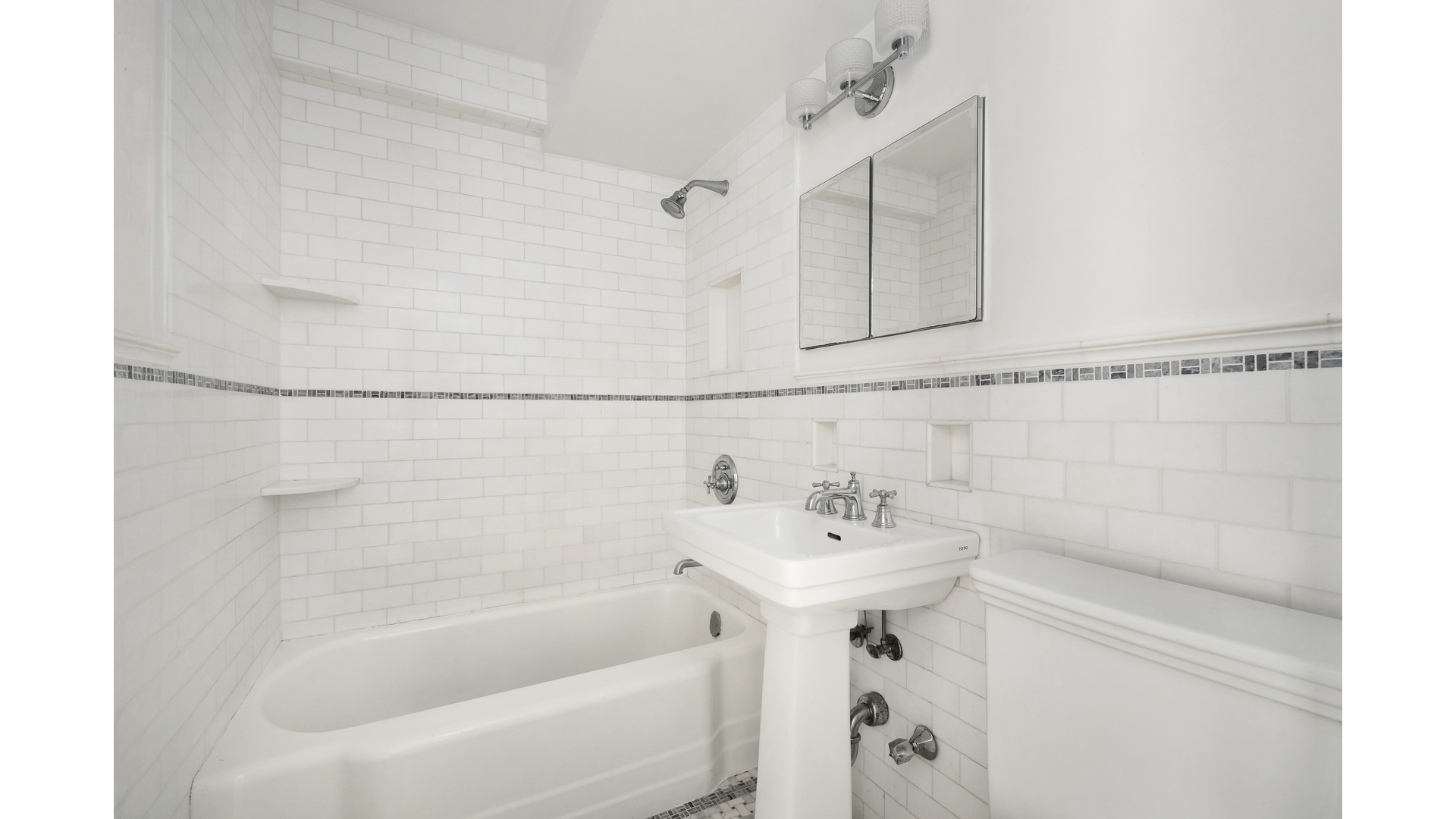 405 E 63rd Street 4de Property Photo 10