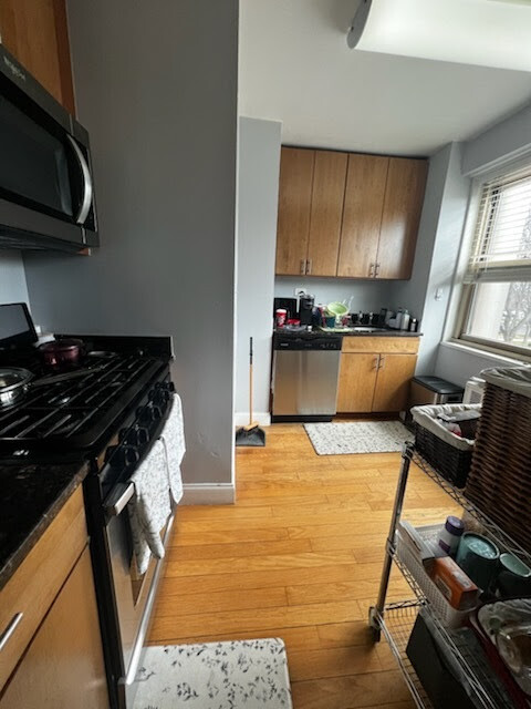 971 Jerome Street 3f Property Photo 5