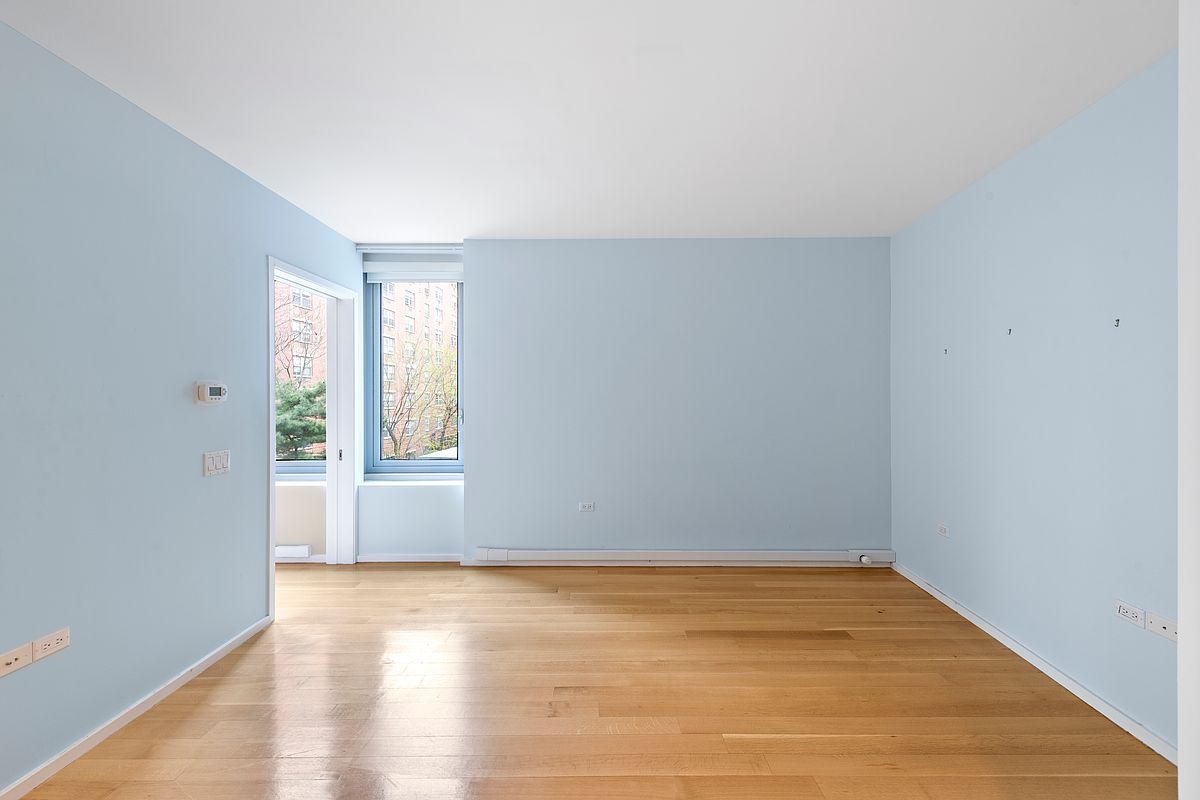 425 W 53rd Street 301 Property Photo 7