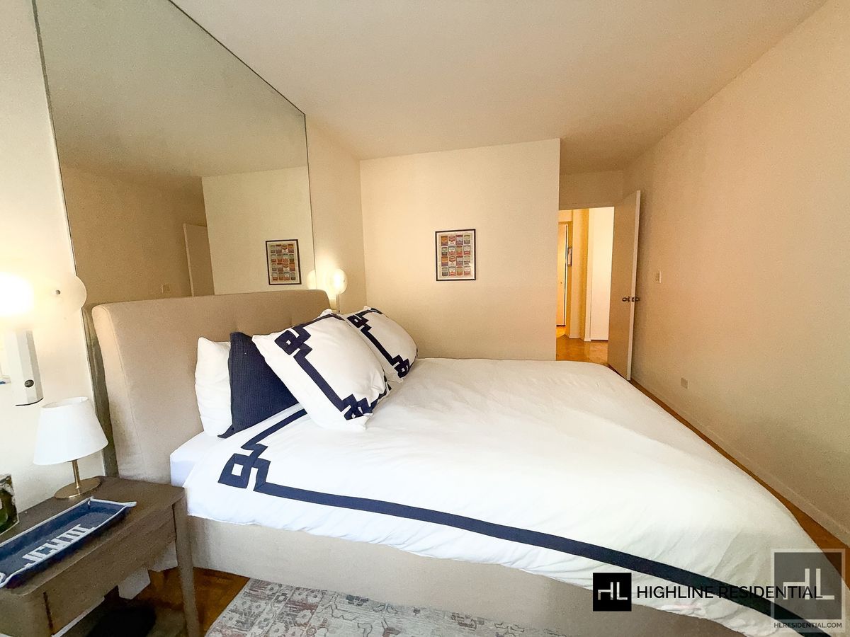 250 E 40th Street 4 A Property Photo 6