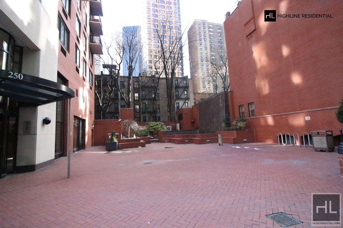 250 E 40th Street 4 A Property Photo 20