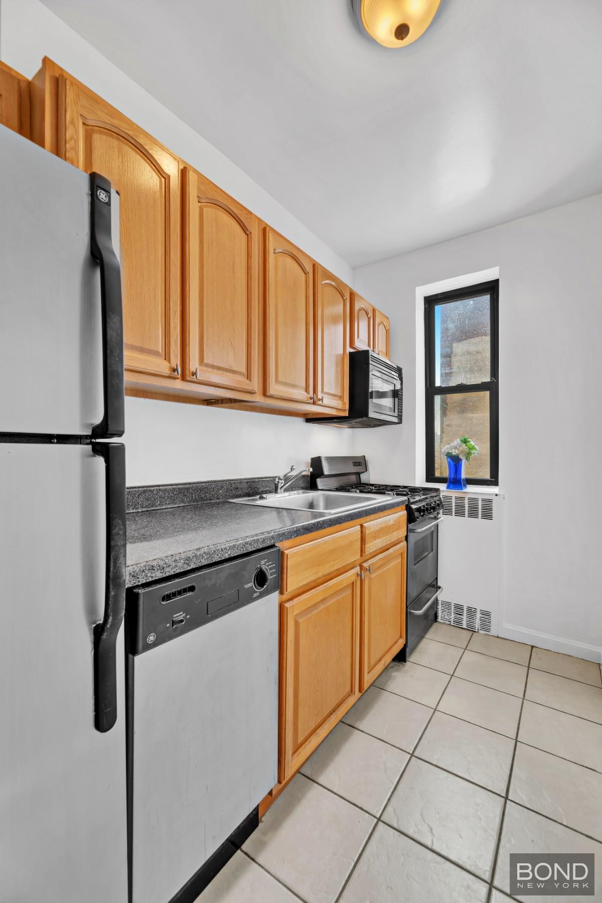 90 Park Terrace E 6b Property Photo 5