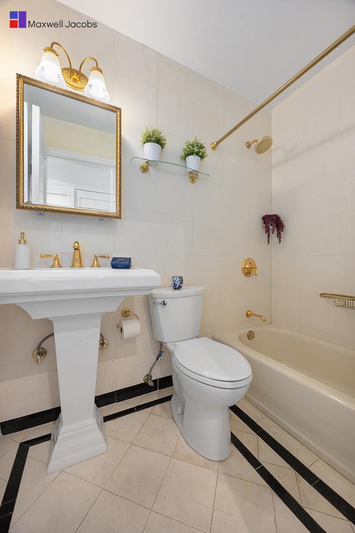 330 E 75th Street 19-c Property Photo 10