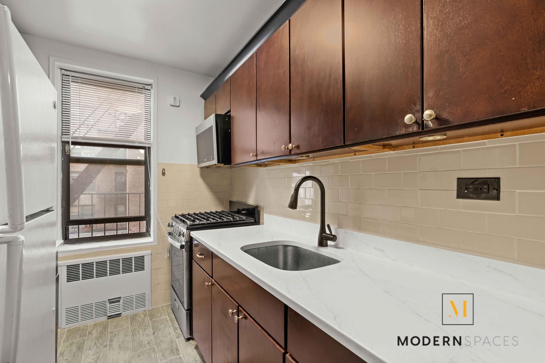 33-27 91st Street 2-e Property Photo 4