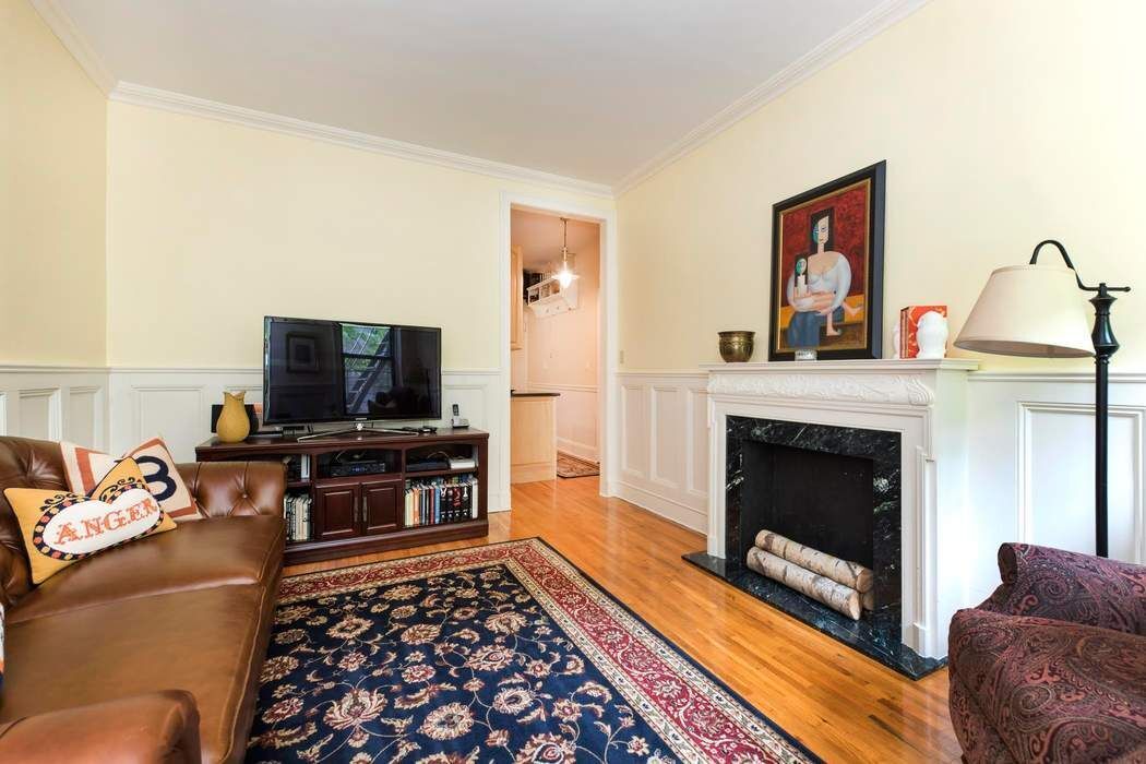 330 E 94th Street 2a Property Photo 2