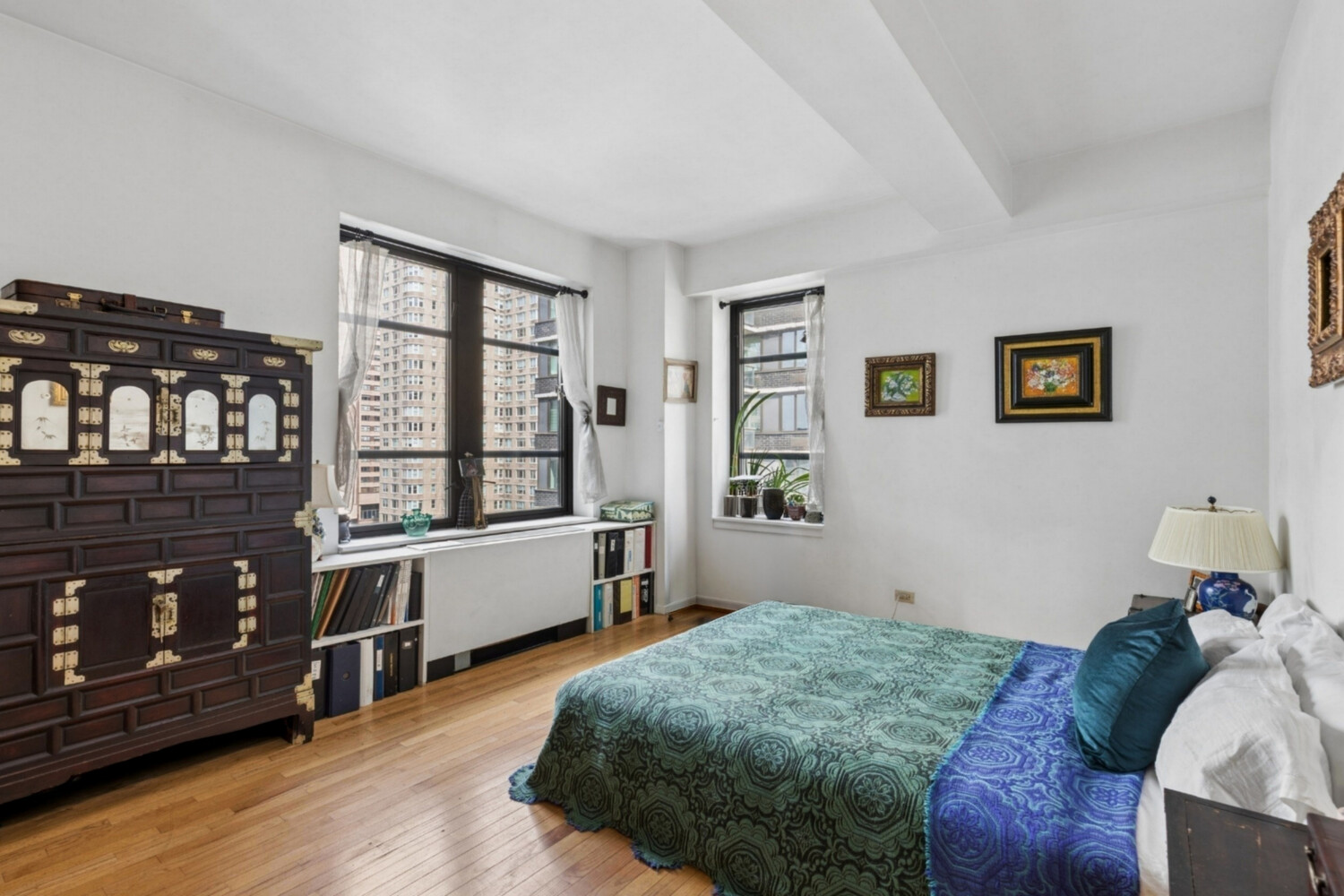 43 W 61st Street 16h Property Photo 4
