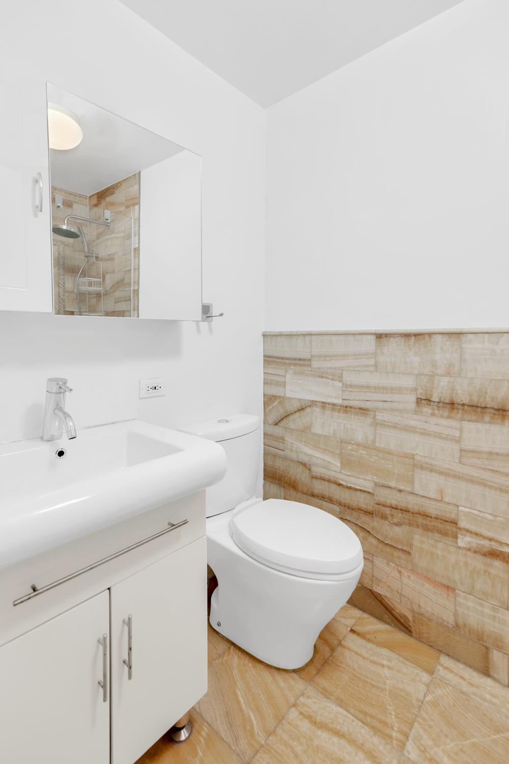 237 E 24th Street 3-e Property Photo 6