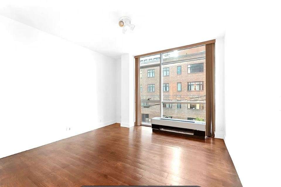 26-26 Jackson Avenue 303 Property Photo 2