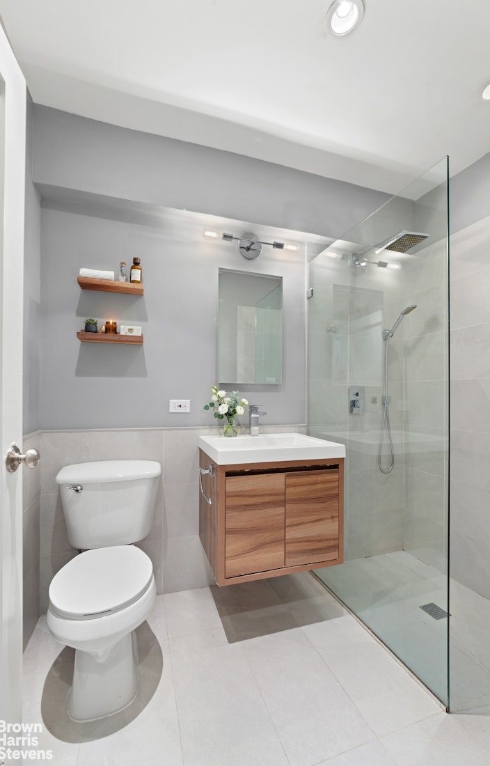 85 8th Avenue 5w Property Photo 13