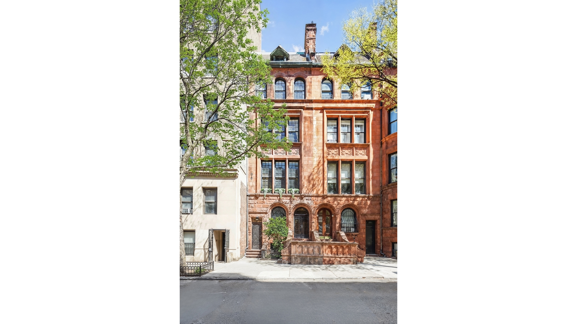 321 W 77TH Street Property Photo 1