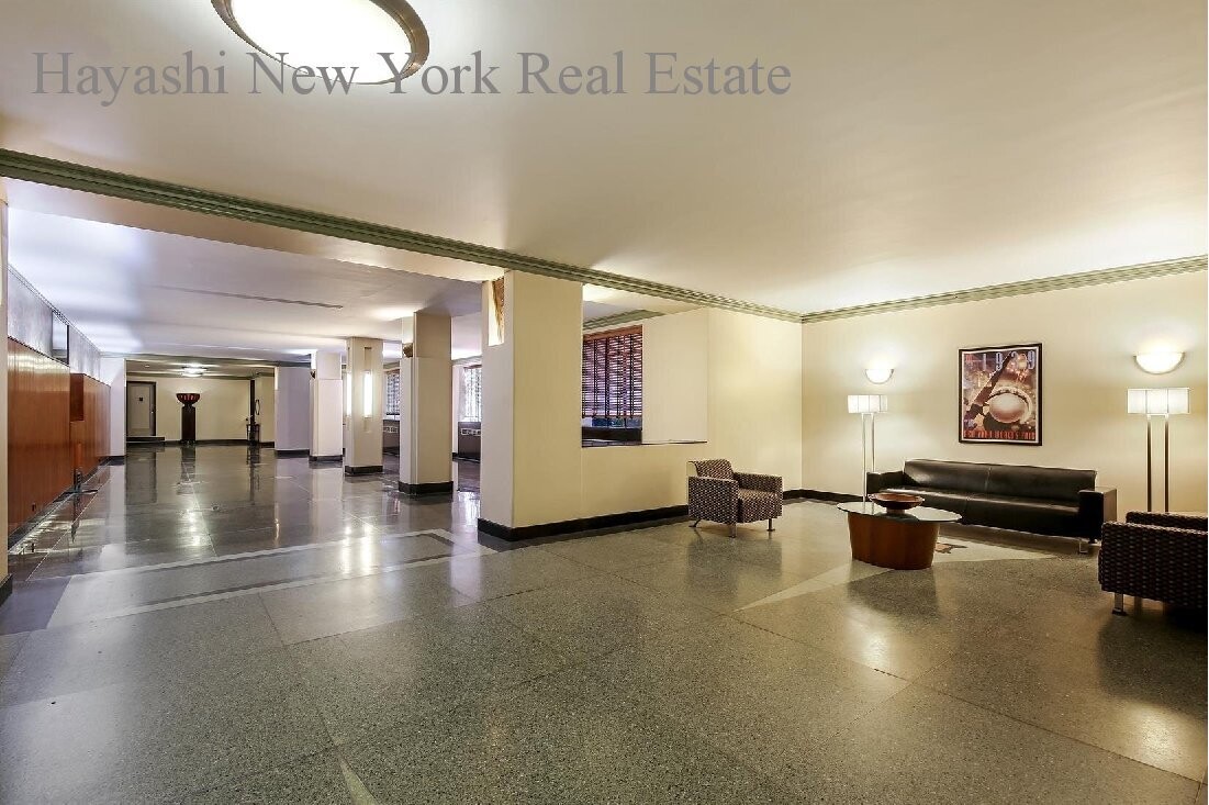 720 Fort Washington Avenue 5x Property Photo 15