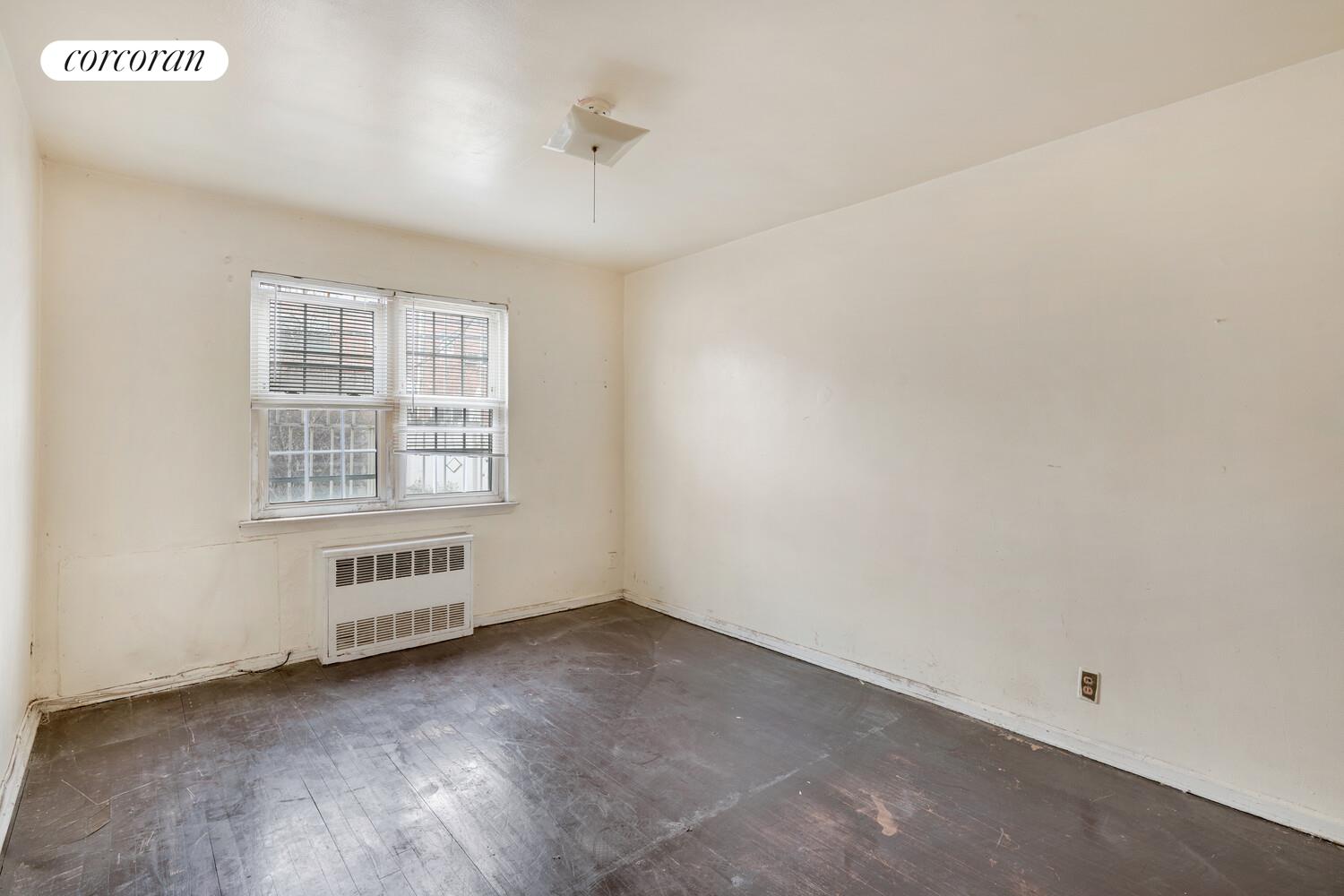 25-33 75th Street Property Photo 4