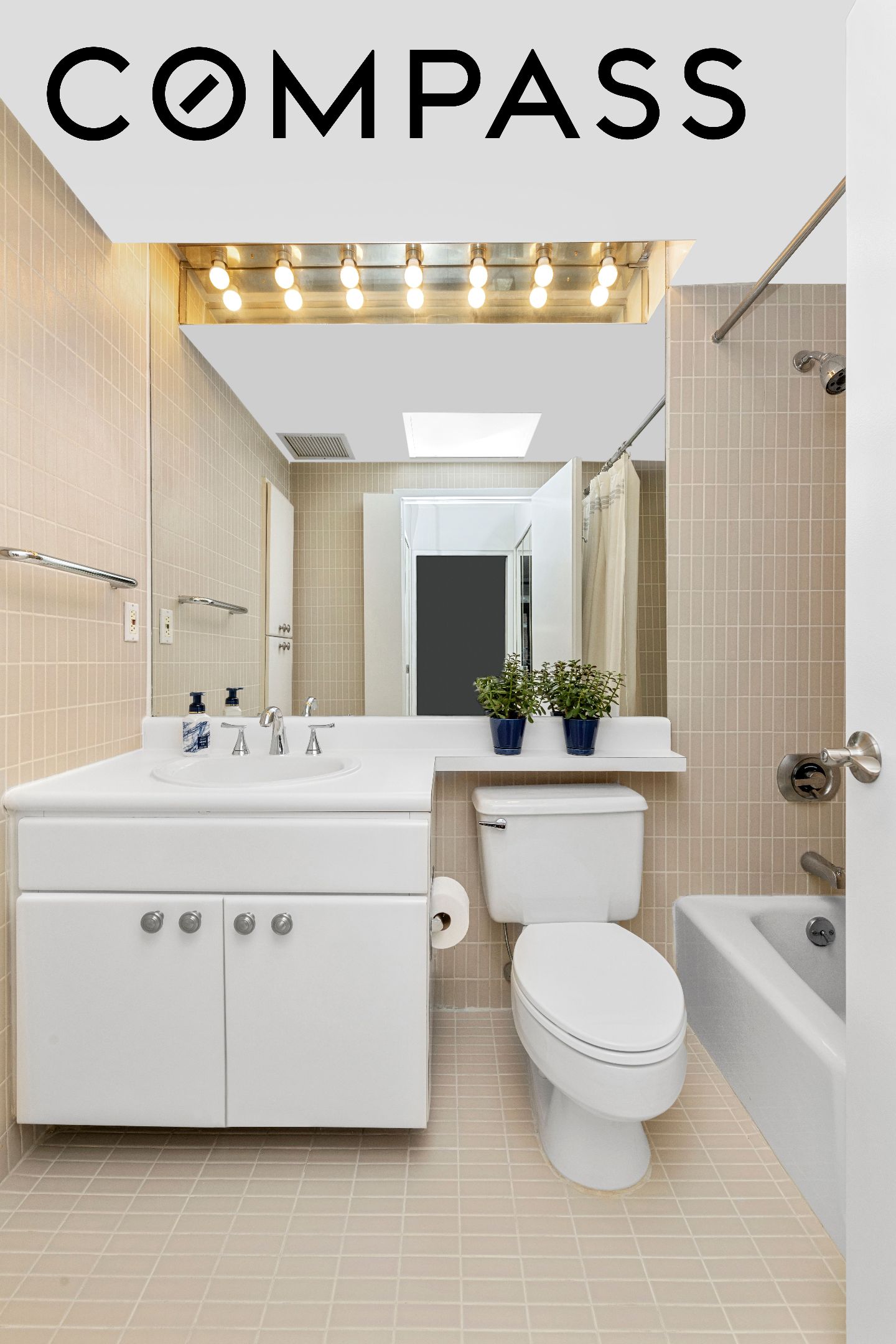 400 E 70th Street 1108 Property Photo 6
