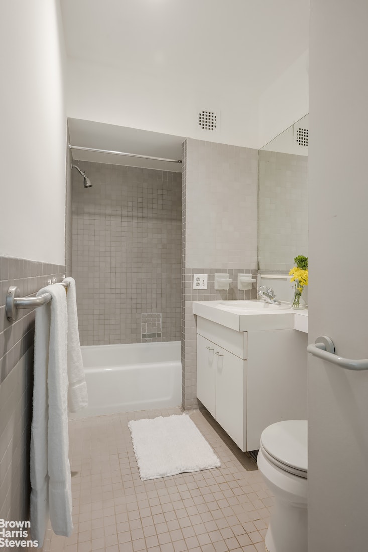 140 W 80th Street 5 Property Photo 7
