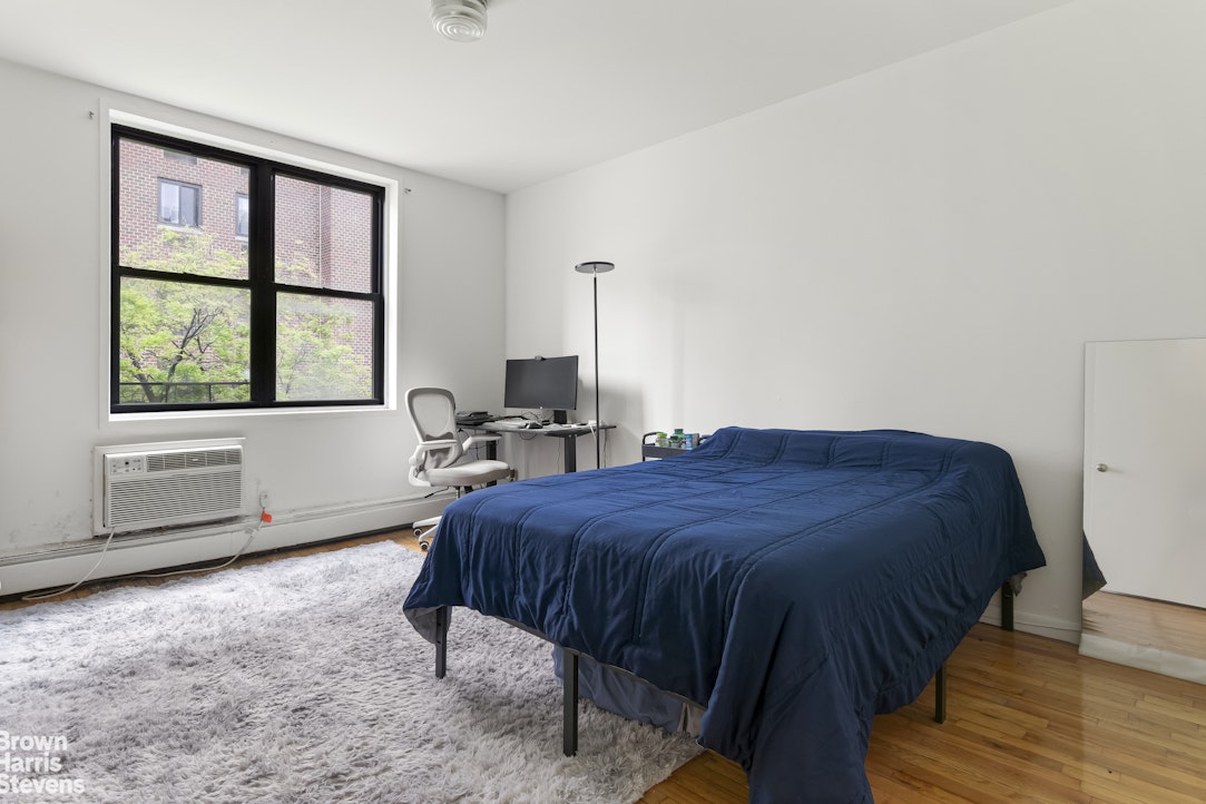 229 E 29th Street 6i Property Photo 4