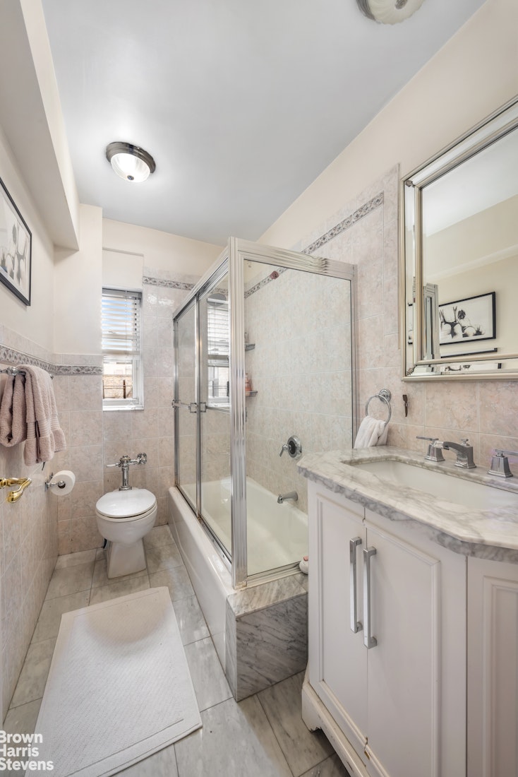 227 E 57th Street 8cd Property Photo 8