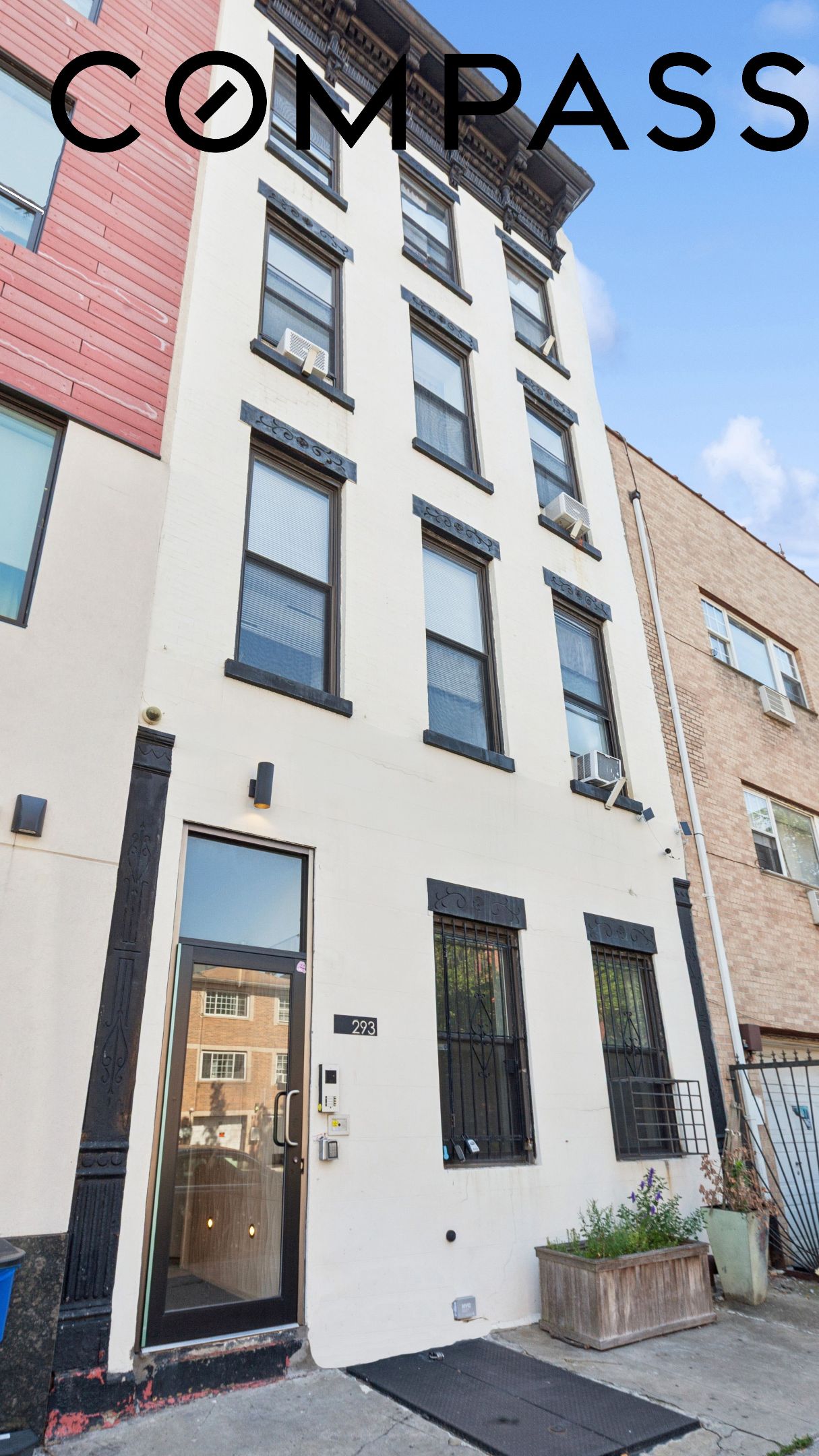 293 Tompkins Avenue Property Photo 1
