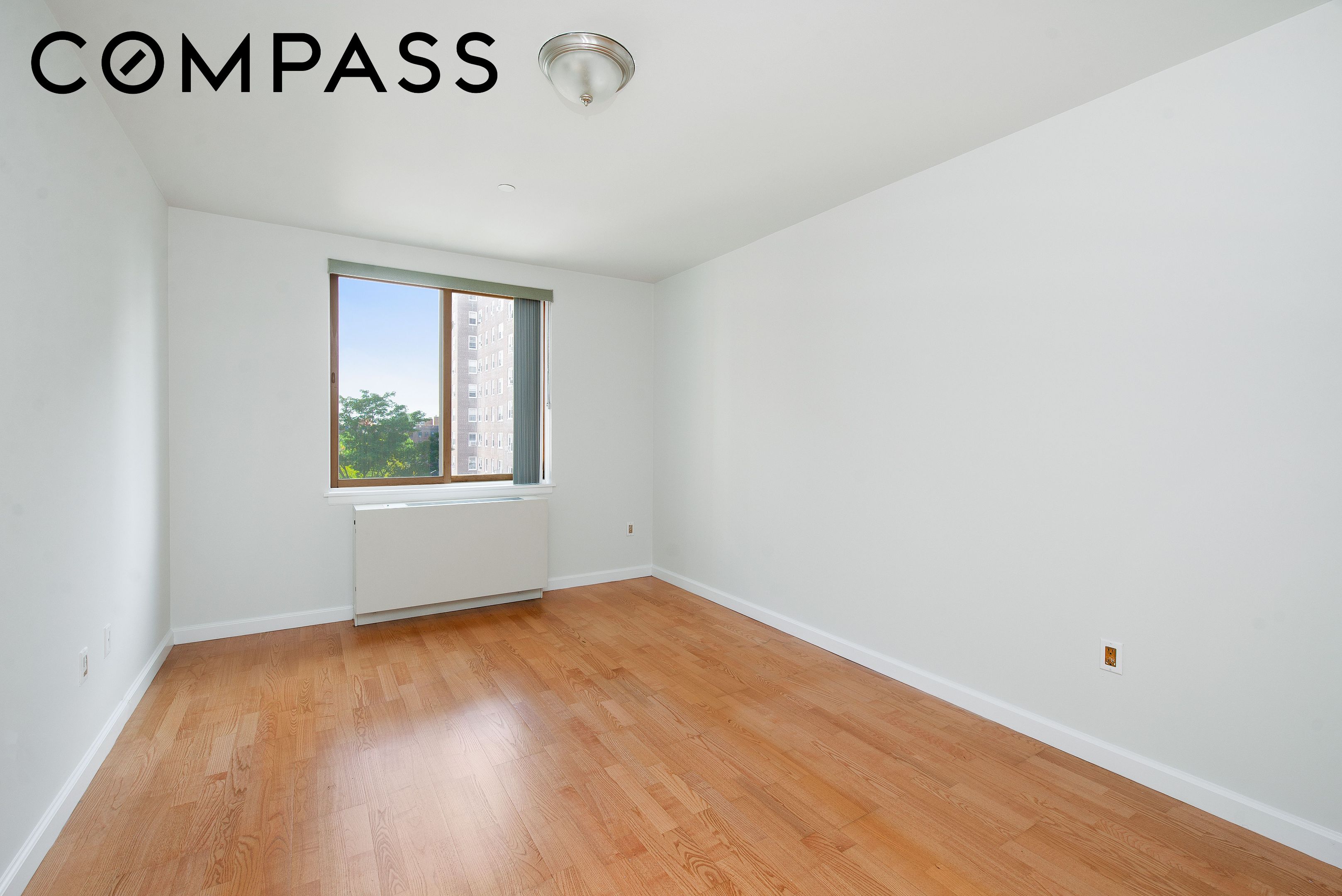 3800 Blackstone Avenue 5s Property Photo 9