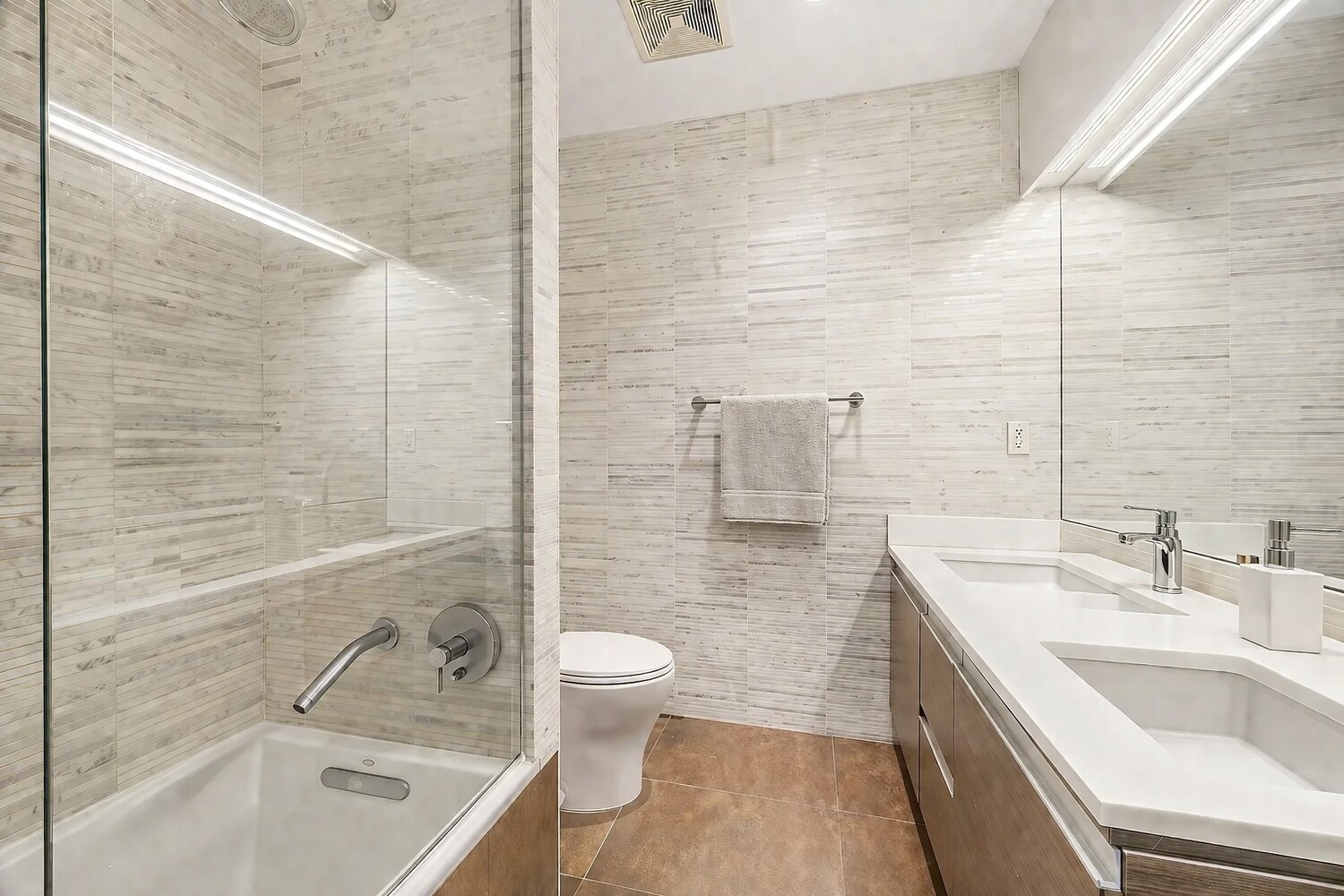44-15 Purves Street 11b Property Photo 5