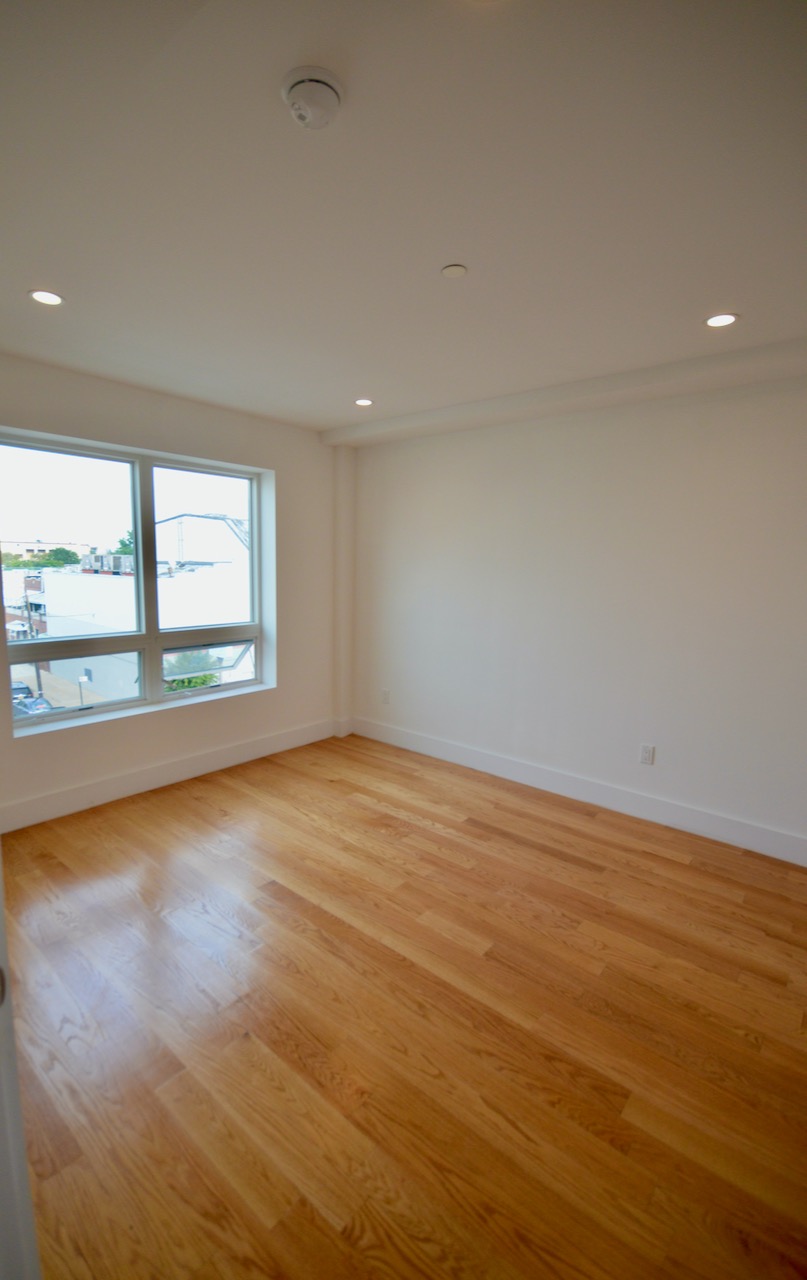 63-34 Fresh Pond Road 4g Property Photo 5