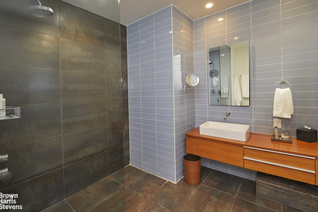 420 W 25th Street 6c Property Photo 4