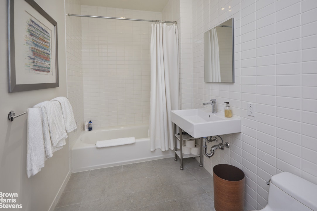 420 W 25th Street 6c Property Photo 6