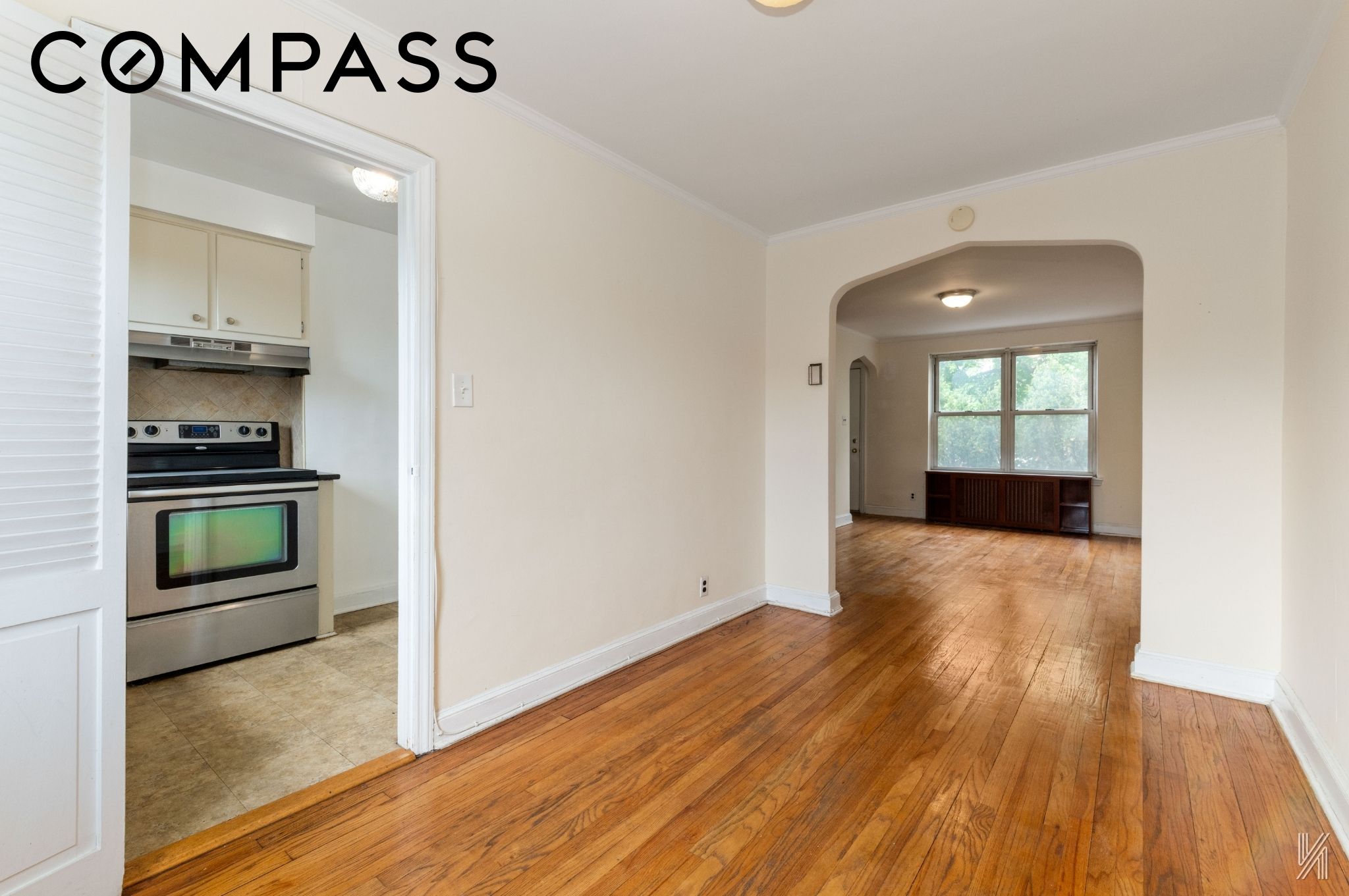 20-29 28th Street Property Photo 4