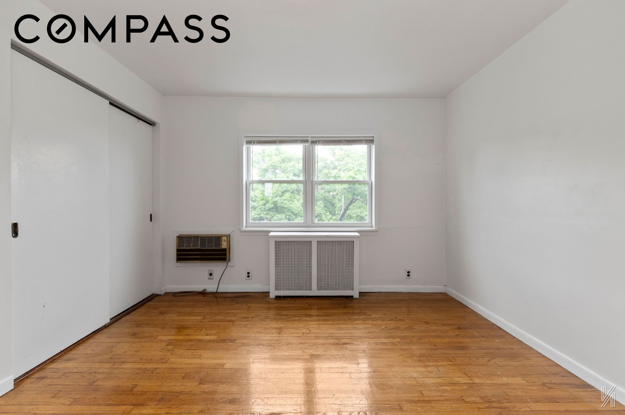 20-29 28th Street Property Photo 12