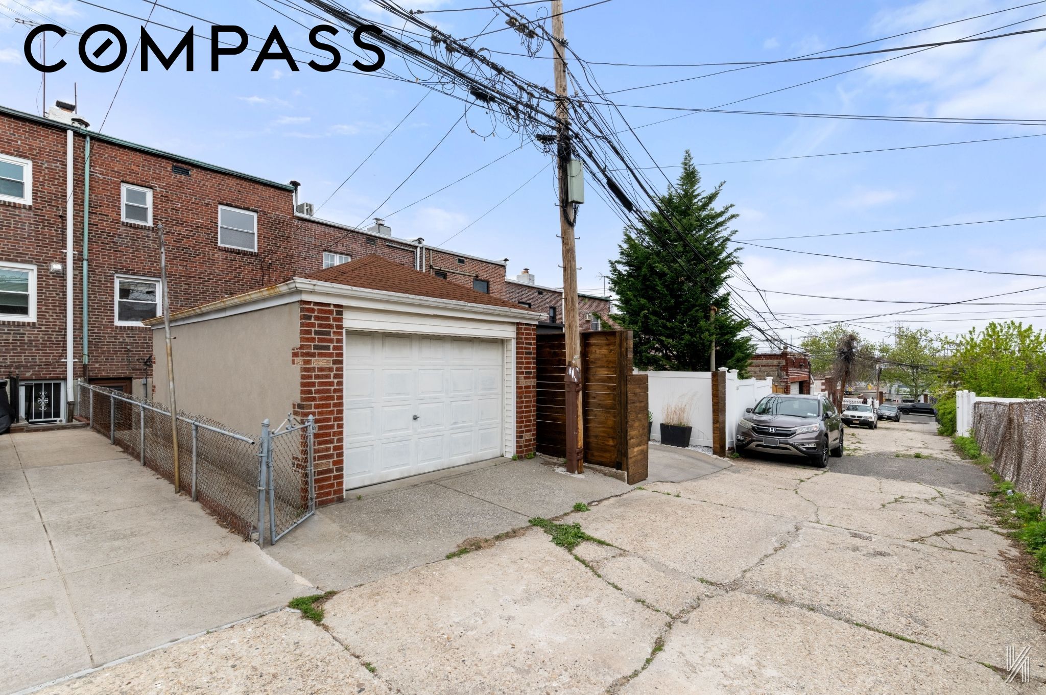 20-29 28th Street Property Photo 22