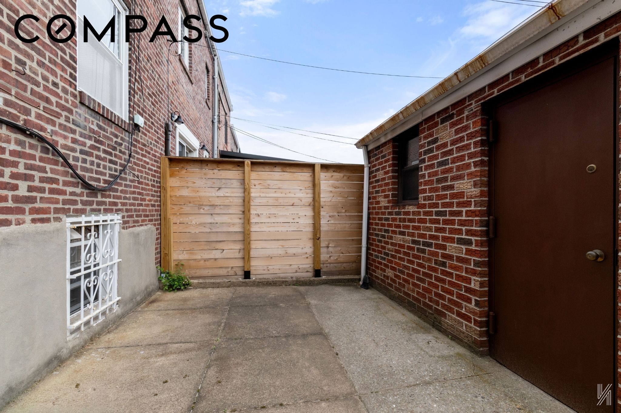 20-29 28th Street Property Photo 23