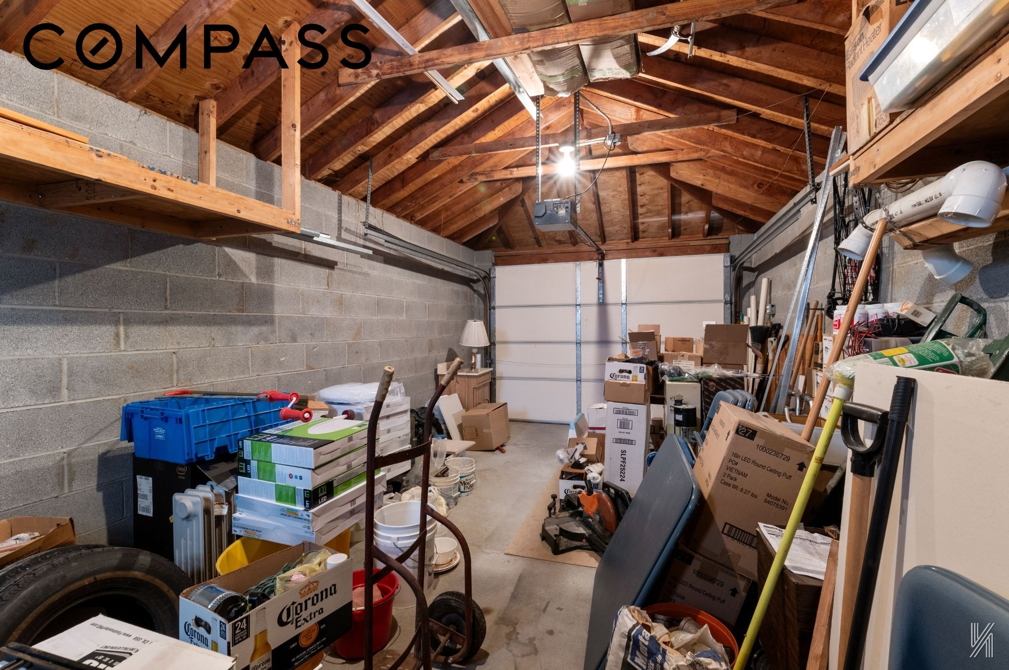 20-29 28th Street Property Photo 27