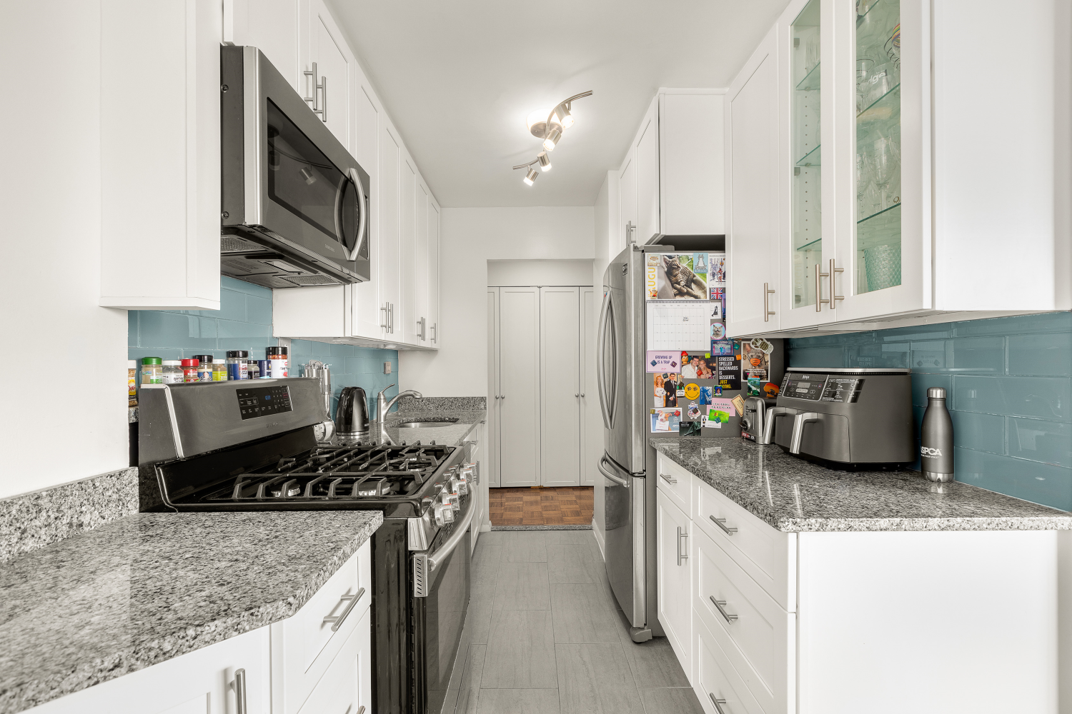 1641 3rd Avenue 16c Property Photo 3