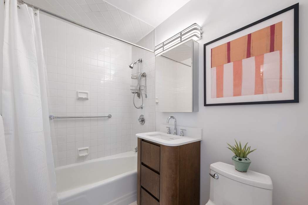 201 E 79th Street 19d Property Photo 7