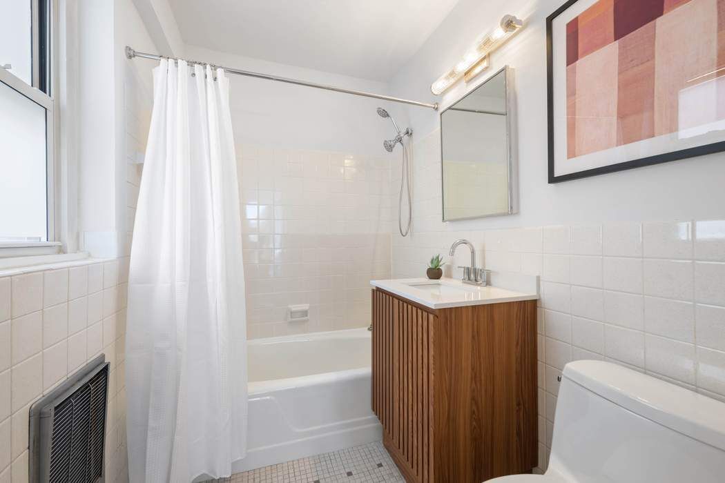 201 E 79th Street 19d Property Photo 9