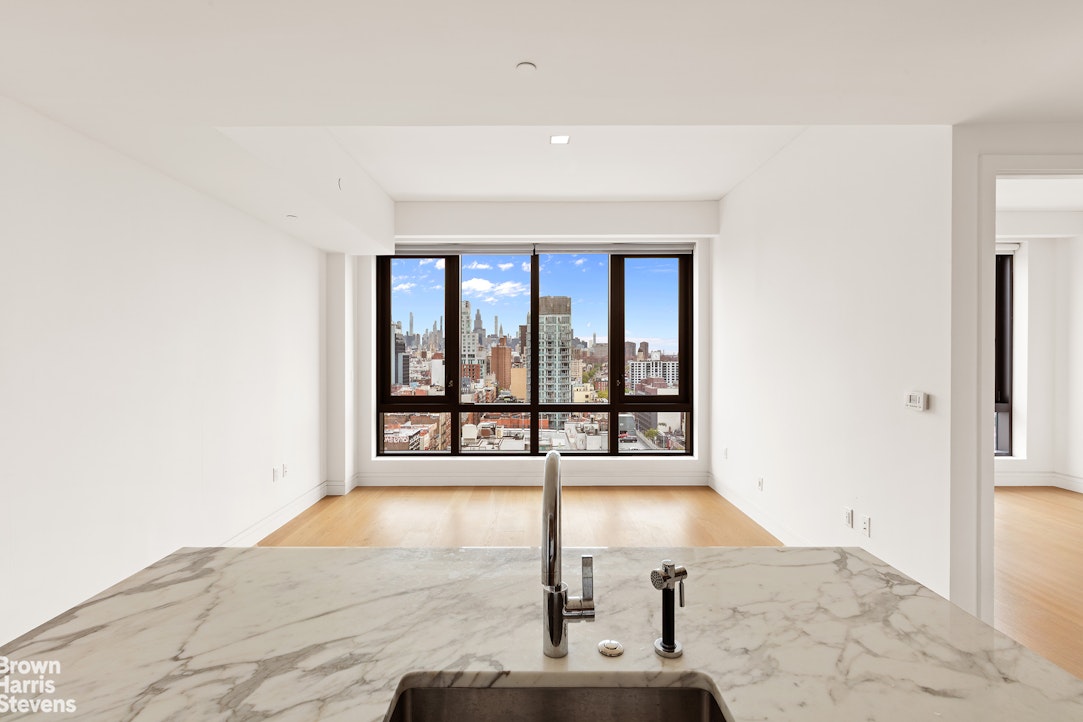 242 BROOME Street 14D Property Photo 1