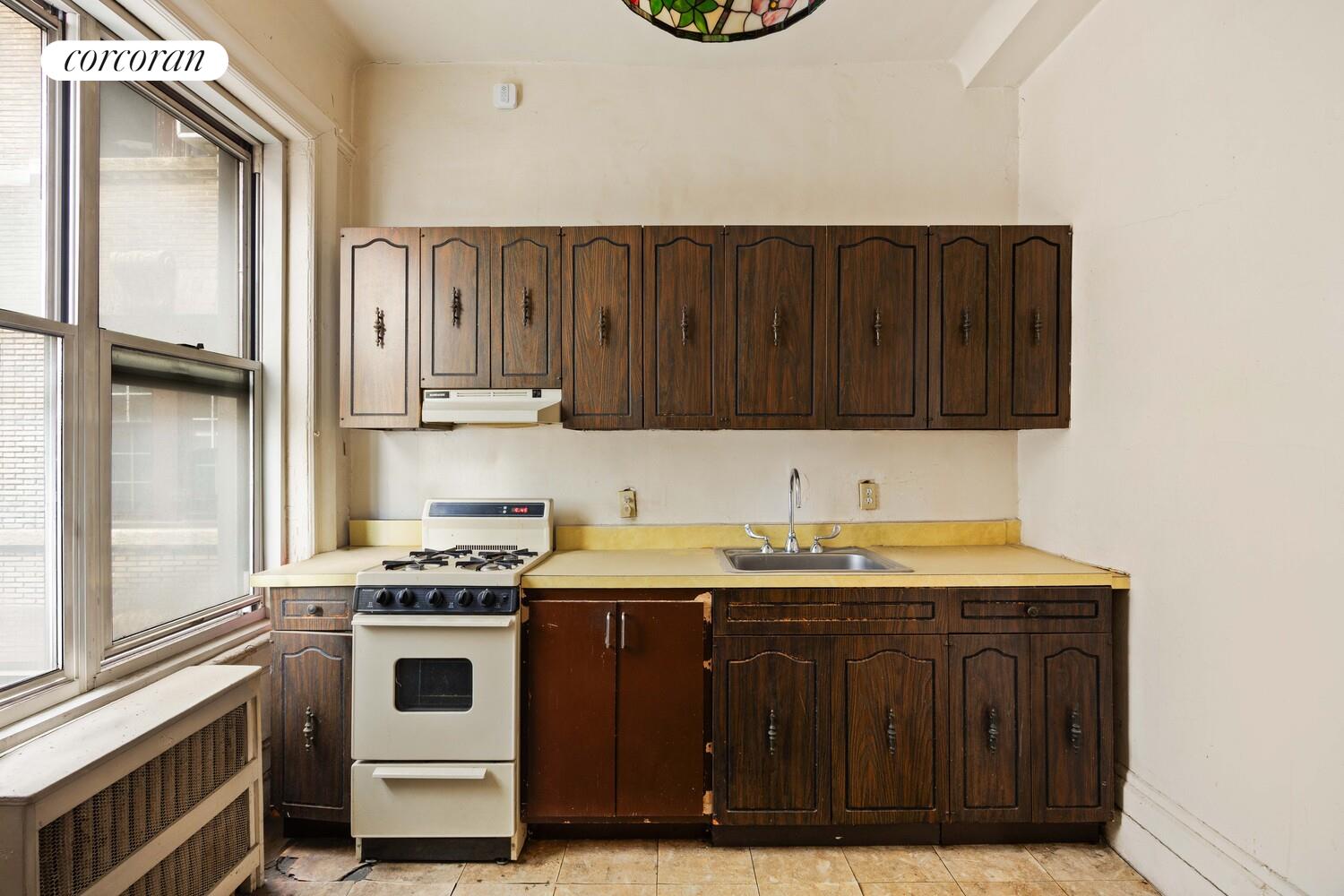 380 Riverside Drive 6q Property Photo 12