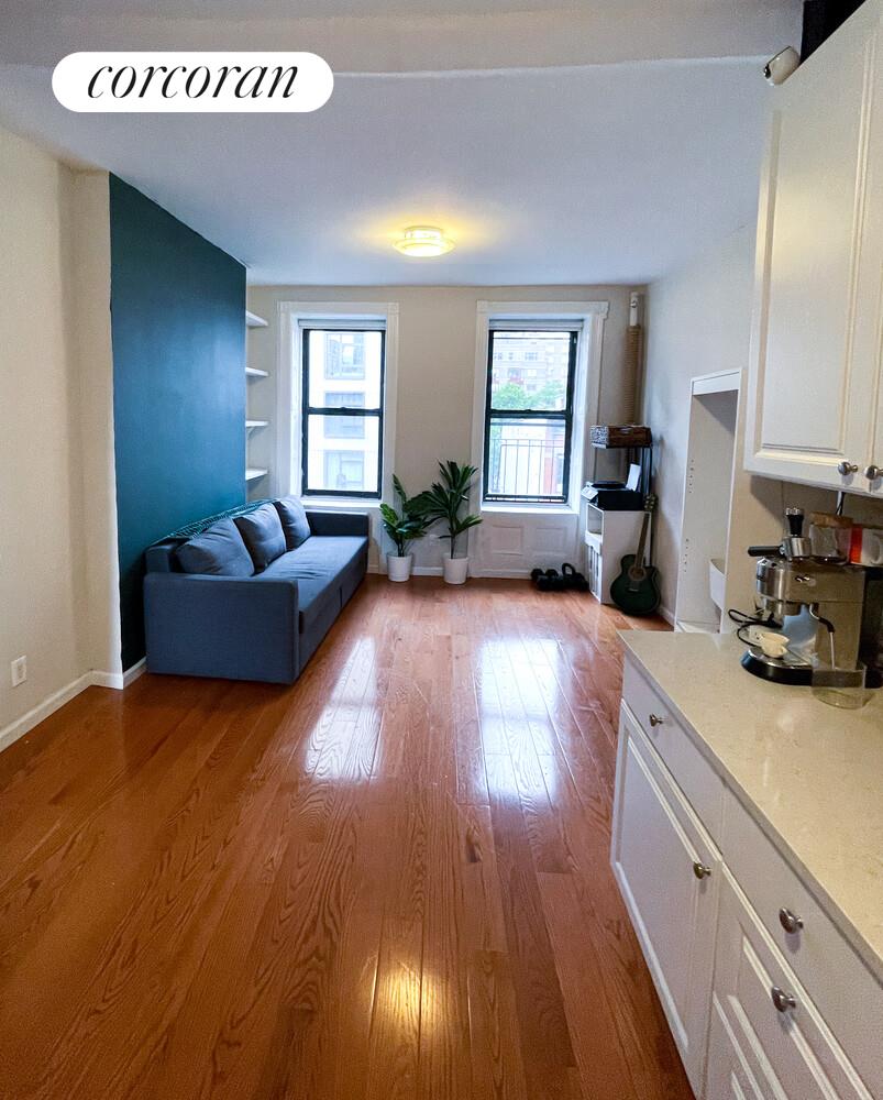 349 W 44th Street 5fe Property Photo 2