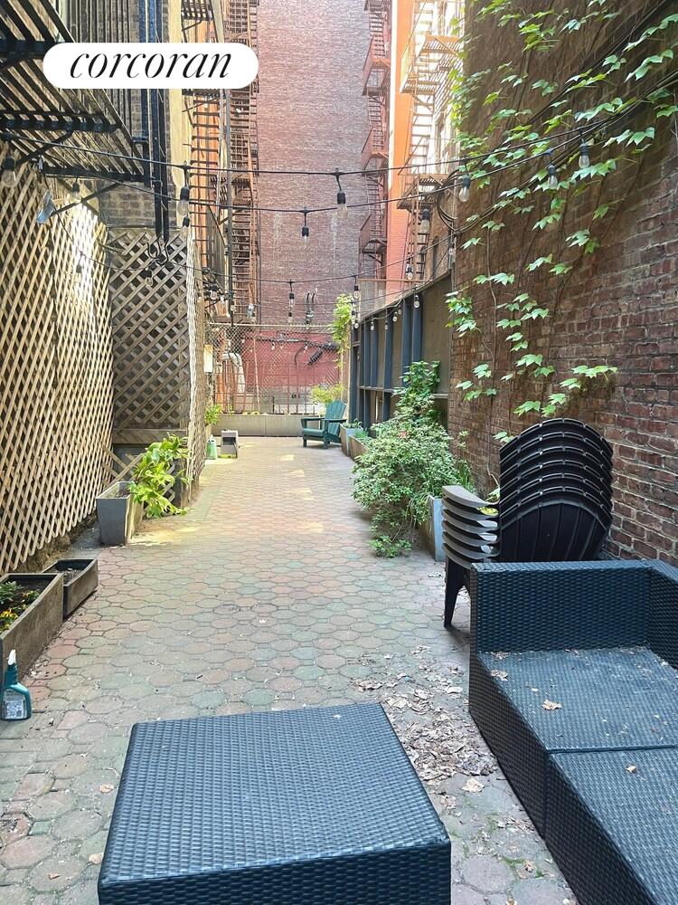 349 W 44th Street 5fe Property Photo 10